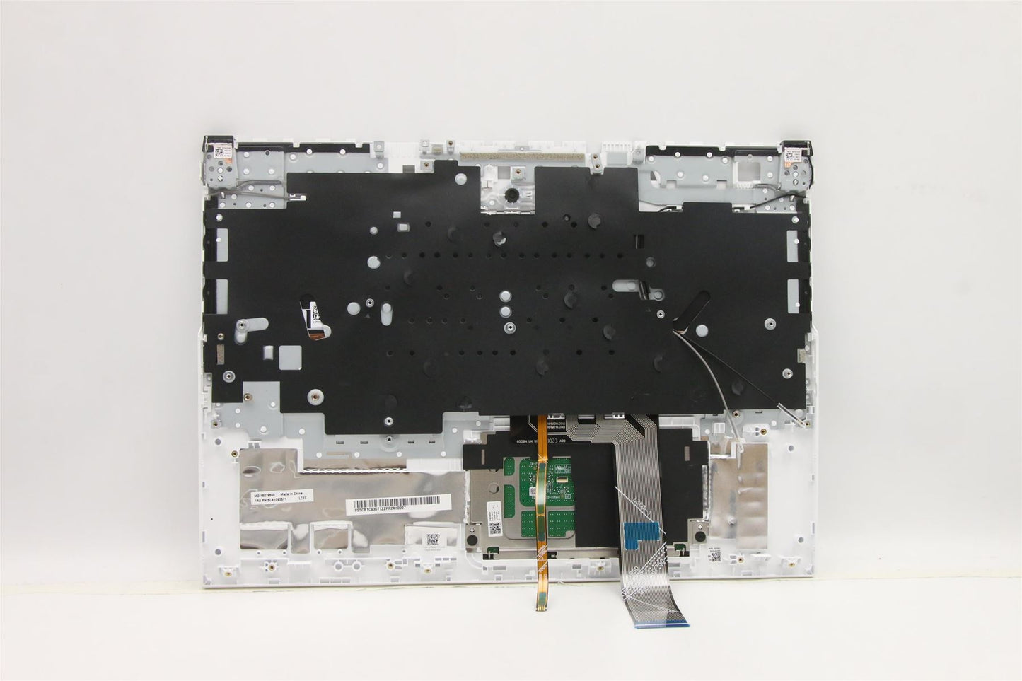 Lenovo Upper Case ASM_GER L82JS STw/BUWRF 5CB1C93571