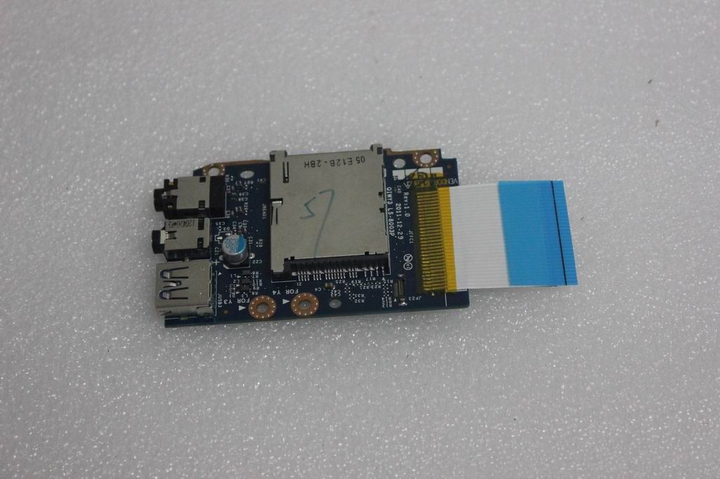Lenovo QAWYA USB3.0 W/Cable Audio I/O USB 3.0 Board 90000538