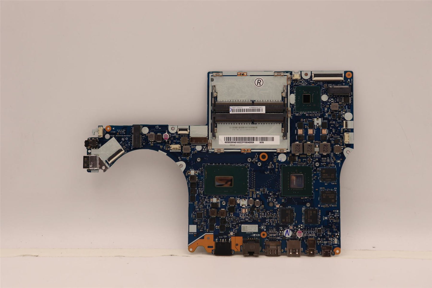 Lenovo MBL81FV WINI58300GTX1050 2GWHBL 5B20R40193