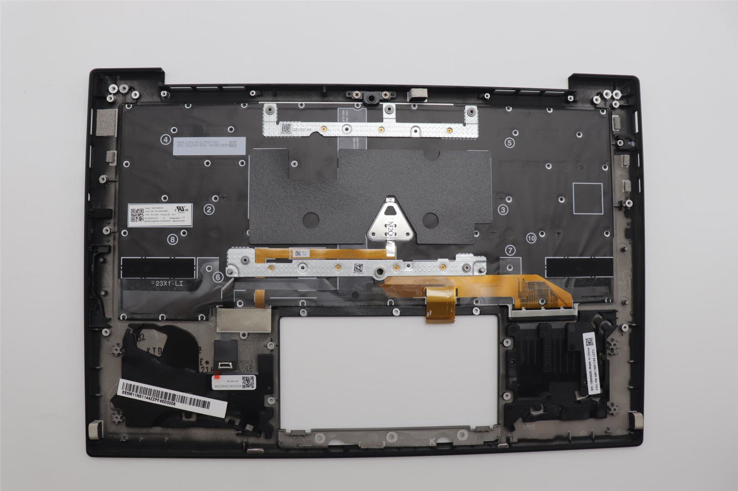 Lenovo MECH_ASM GRP_KBD_BZL_SLV_WL_DB_LTN 5M11N61144