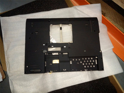 Lenovo ThinkPad X230i X230 Bottom Base Lower Chassis Cover Black 04W6946