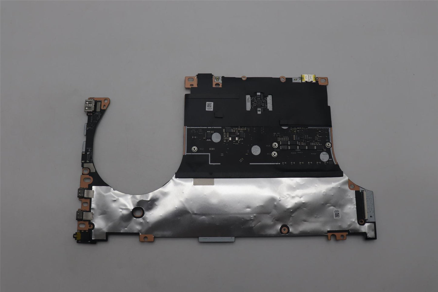 Lenovo C83FD I714700HXRTX40608G WINRM 5B21M47684