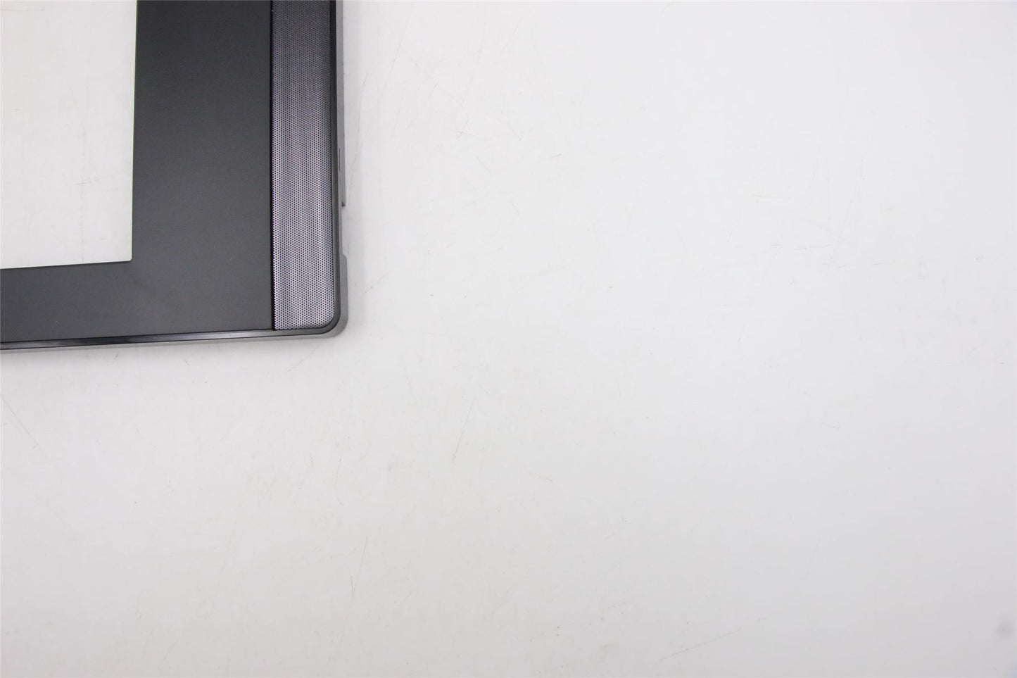 Lenovo MECH_ASM BEZEL,FRONT,Tac 04X2207