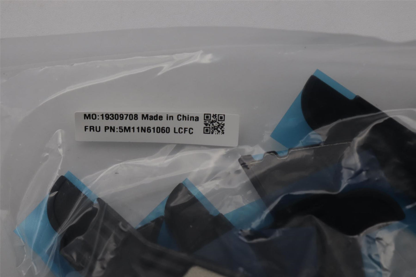Lenovo MECH_ASM FRU_ASM-RUBBER-F-CABLE_GUIDE 5M11N61060