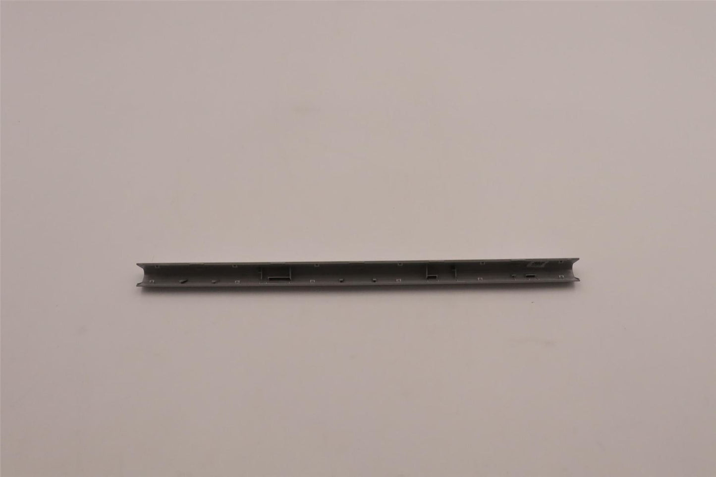 Lenovo Hinge Cover C 82SD PL_CG 5CB1J04418