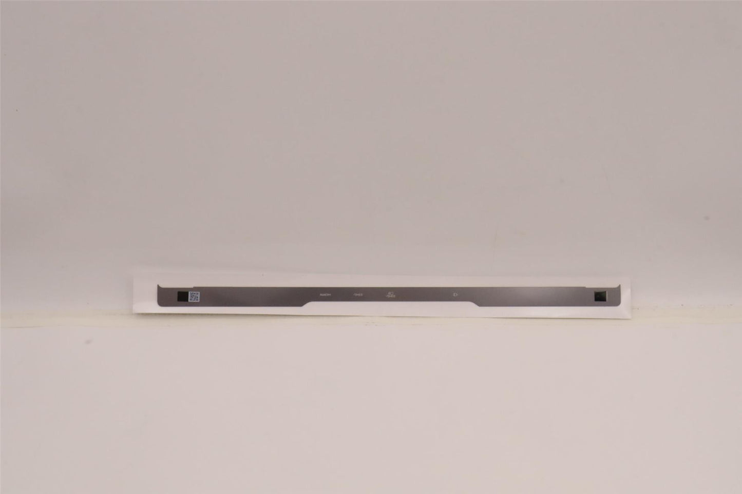 Lenovo Strip Cover L 82UG SG_A 5CB1J31450