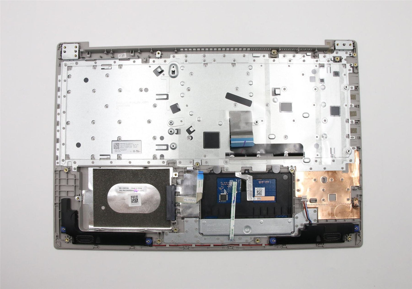 Lenovo UpperCaseASM W/KB L81EY CHOCOLATE ENGLISH INTERNATIONAL KB W/TOUCH PAD+TP FFC+KB BRACKET+SPEAKER+HDD FFC 5CB0R26389