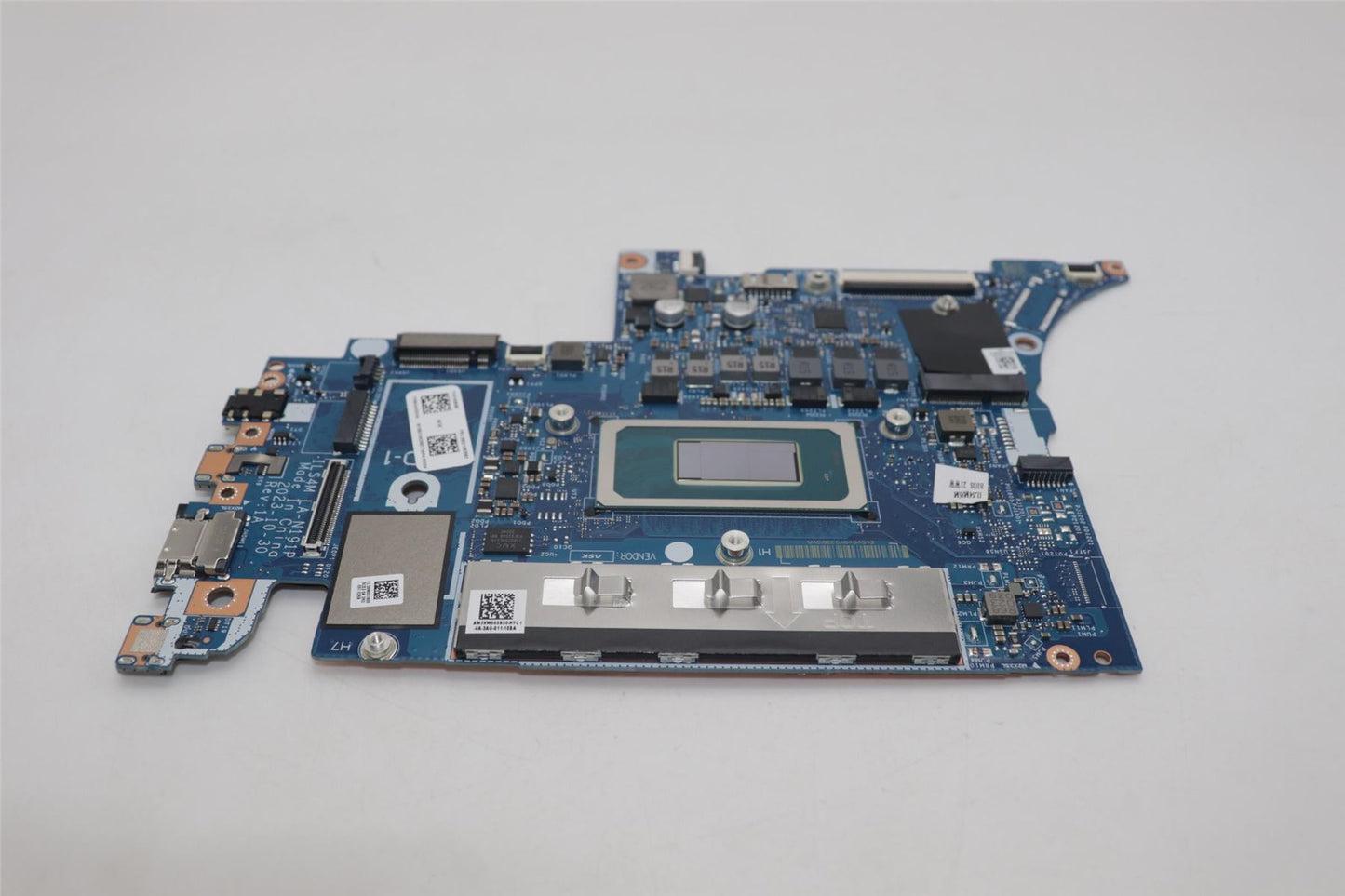 Lenovo C83DA NOK ULT7_155H UMA16G O RM 5B21N62582