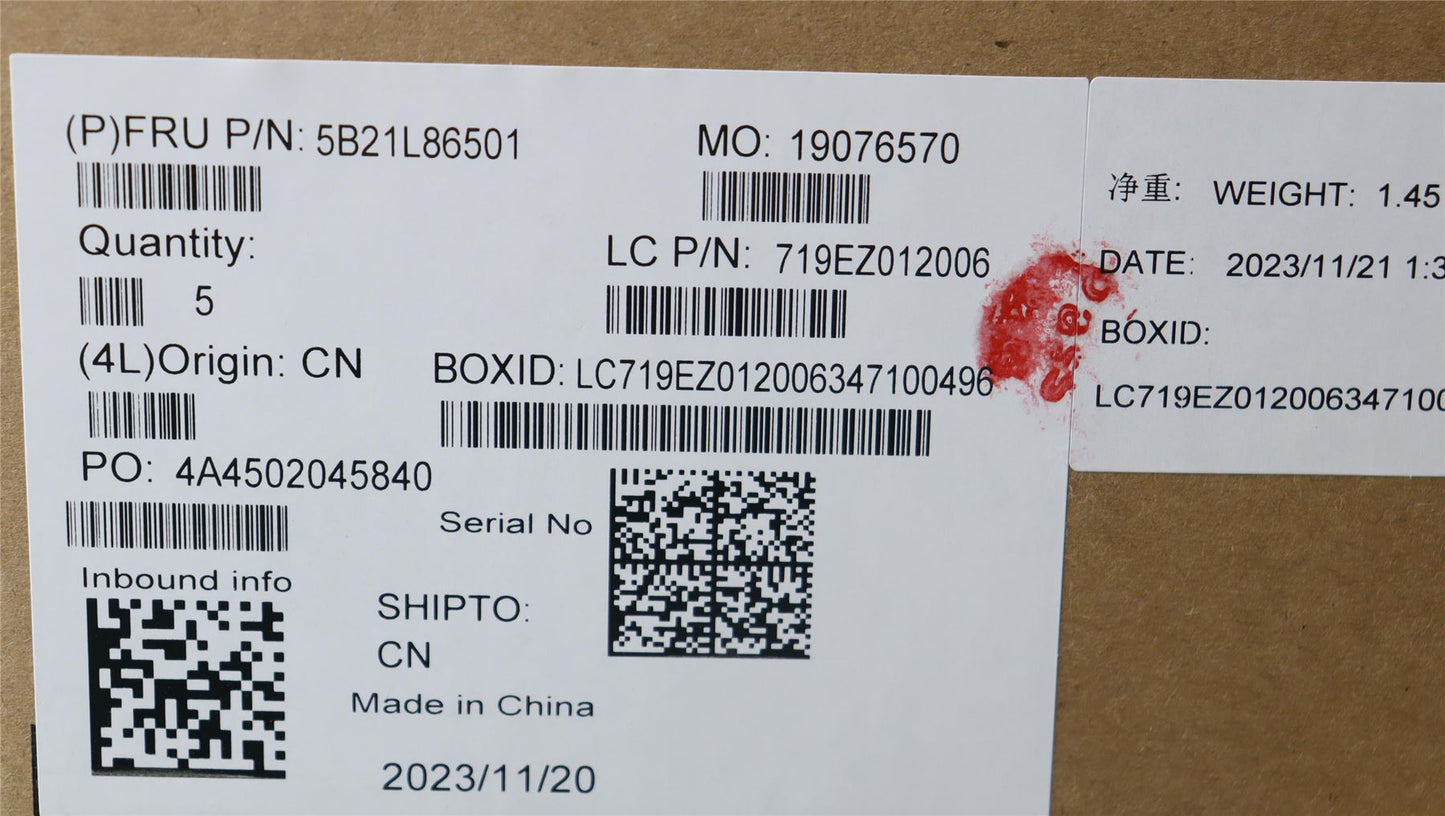 Lenovo L83D4WINULT7_155H_UMA32GLCDRM 5B21L86501