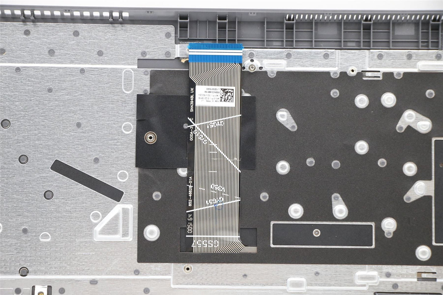 Lenovo IdeaPad 3-17ITL6 Palmrest Cover Touchpad Keyboard UK Europe 5CB1B97481