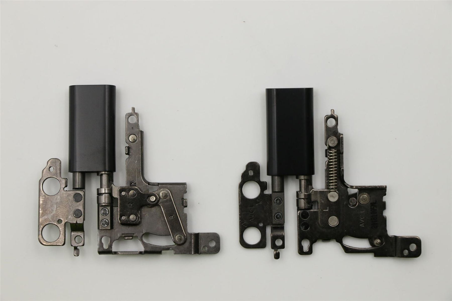 Lenovo Hinge,L/R,Black,AVC 01AY973