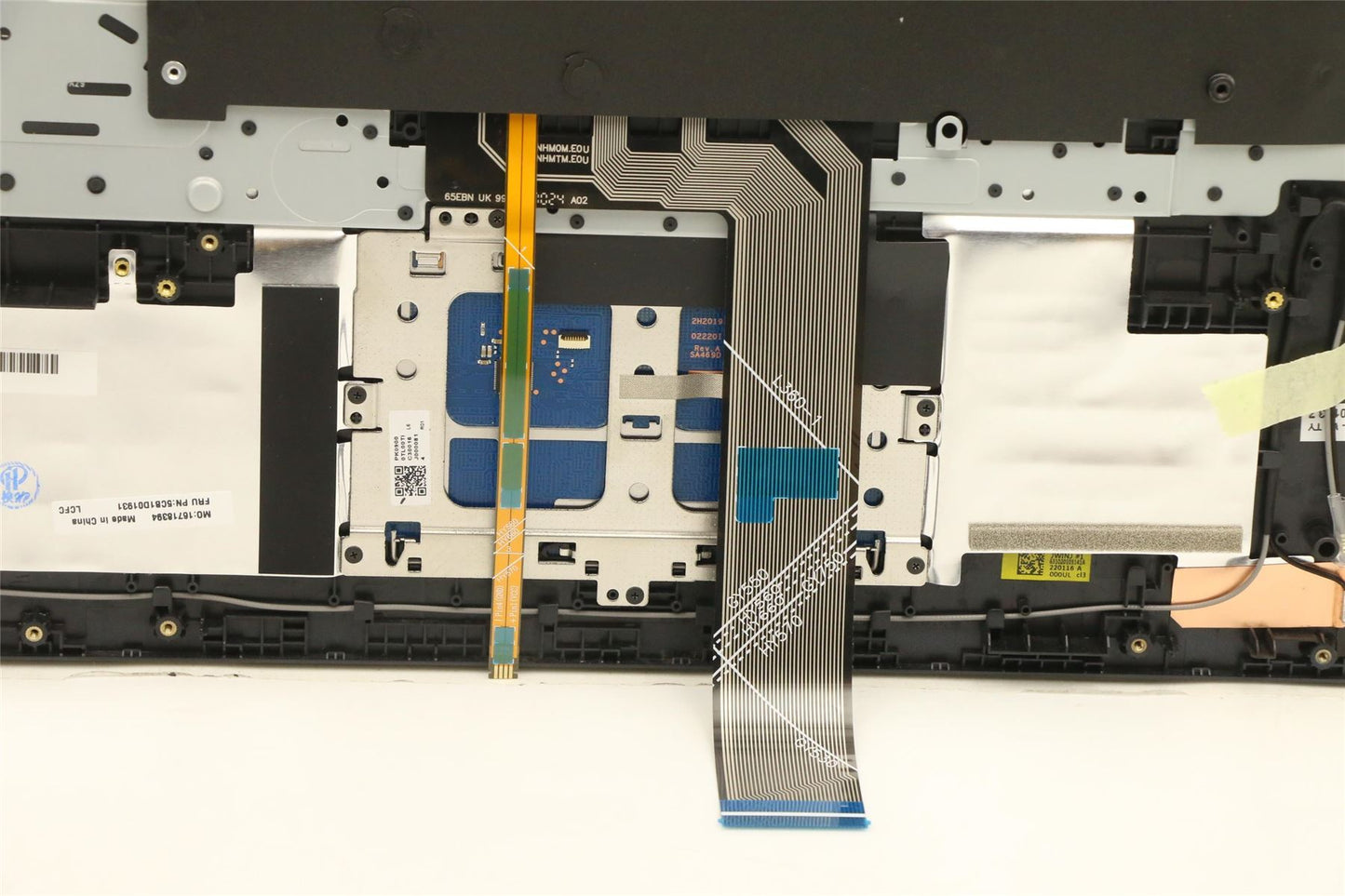 Lenovo Upper Case ASM_SPA L82K0 PHABU 5CB1D01931