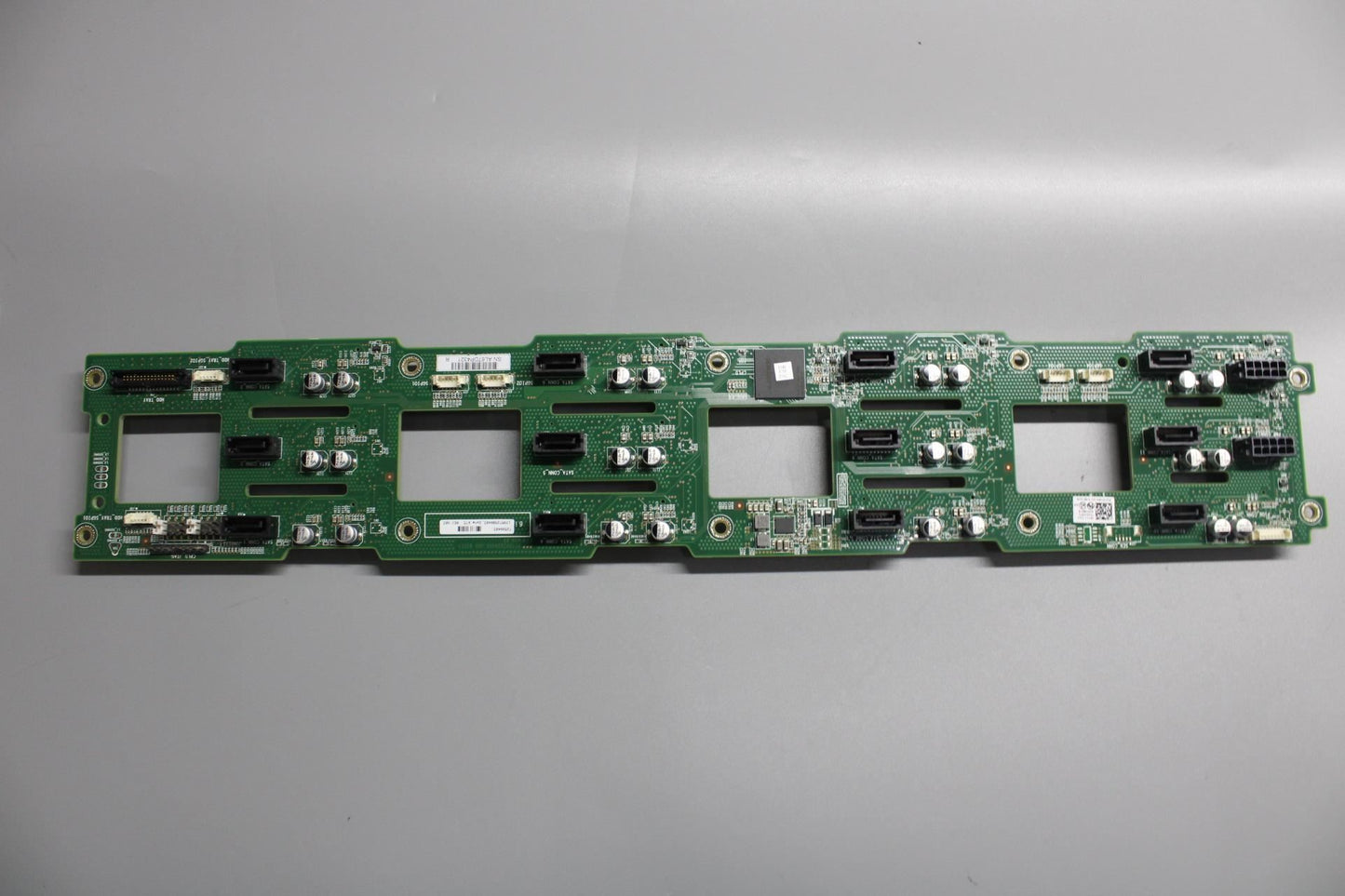Lenovo 12HDD BP,1520,SAS/SATA HDD SATA SAS Board 00HV572