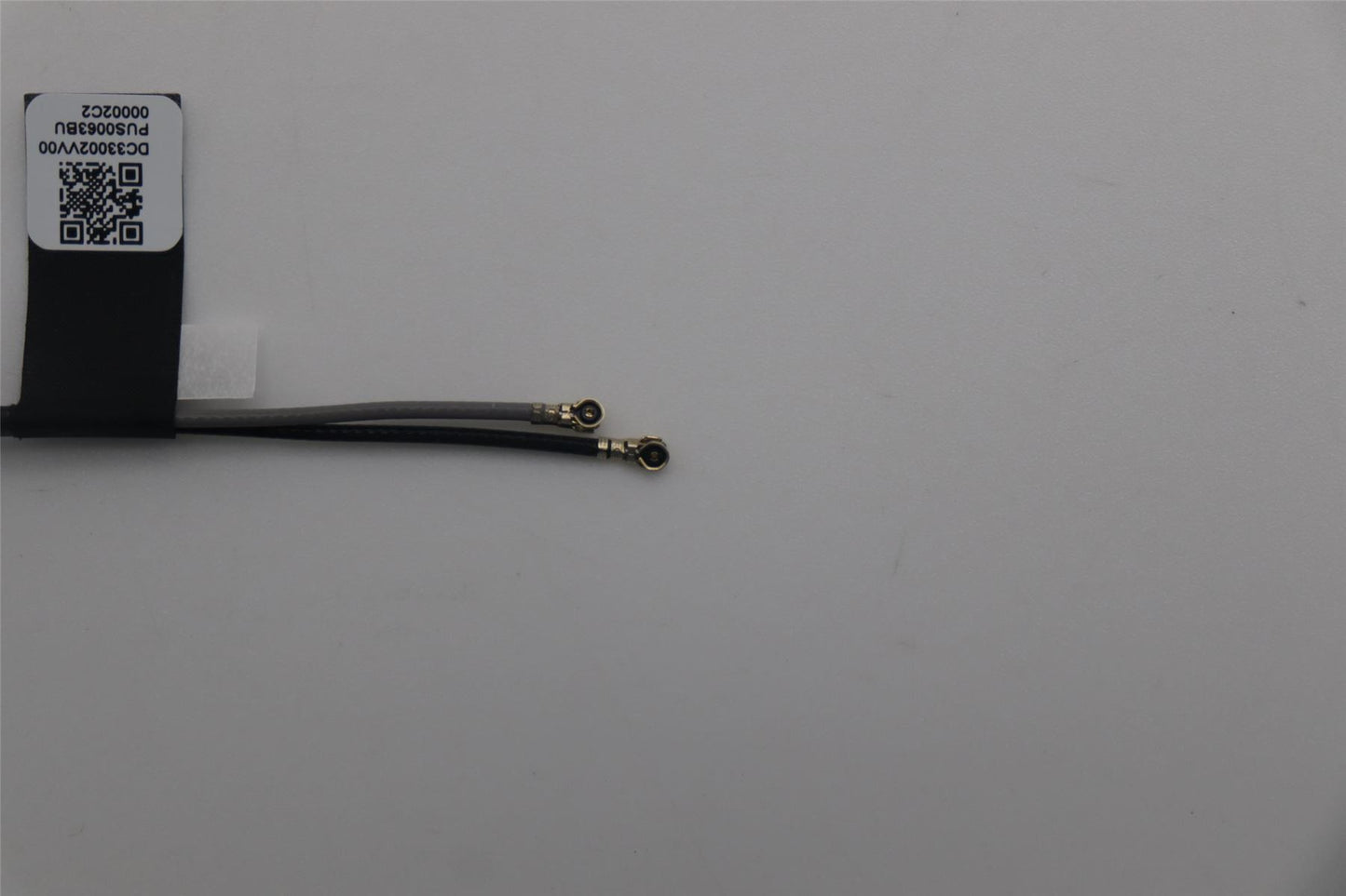 Lenovo Hinge Cover w/Antenna C 83FD Black 5CB1N61422