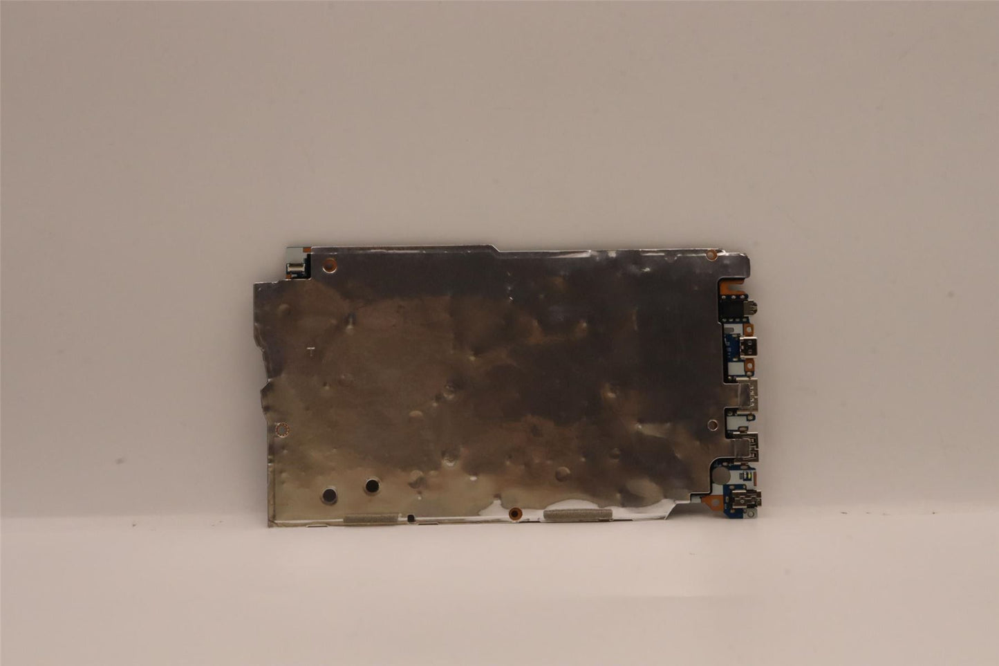 Lenovo MB L82TW NOK I71255U_UMA_8GRM 5B21J09057
