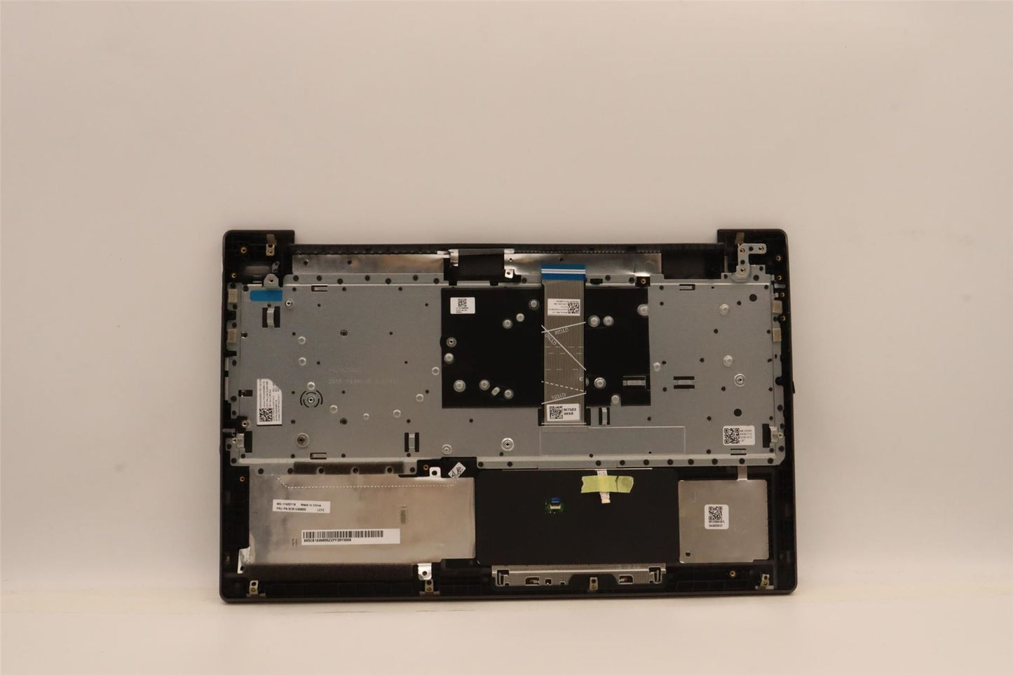 Lenovo Upper Case ASM_ITAL81YQNBLFPGGML 5CB1A99655