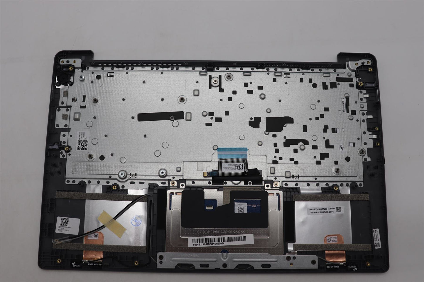 Lenovo Upper Case ASM_SPA L82X6 NFP AG BL 5CB1L49423