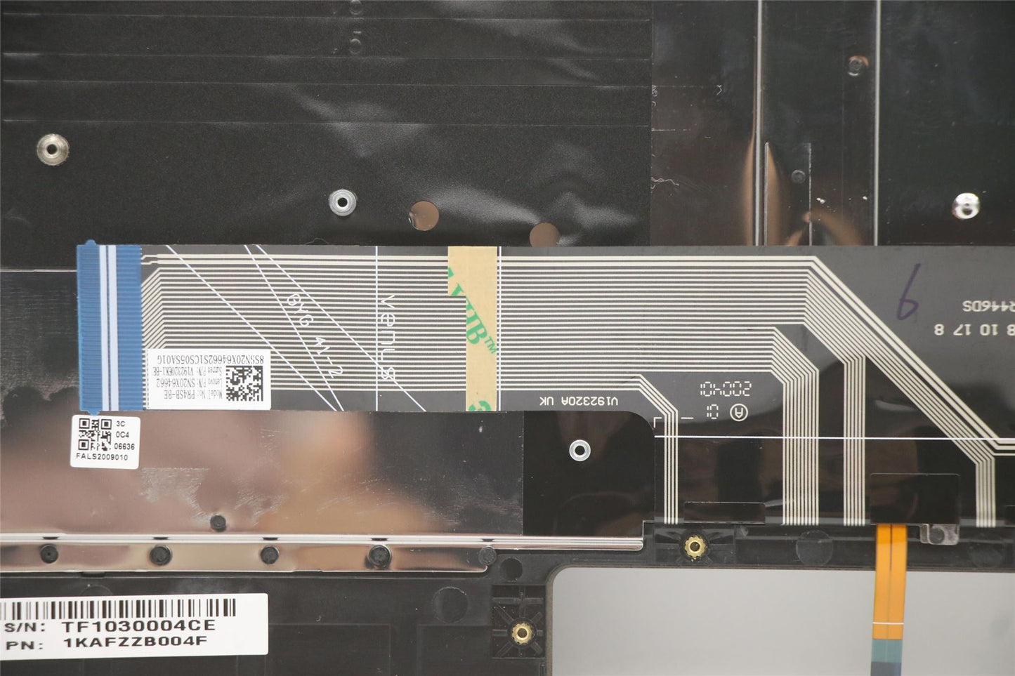 Lenovo IdeaPad 7 14IIL05 Keyboard Palmrest Top Cover Belgian 5CB0X55925
