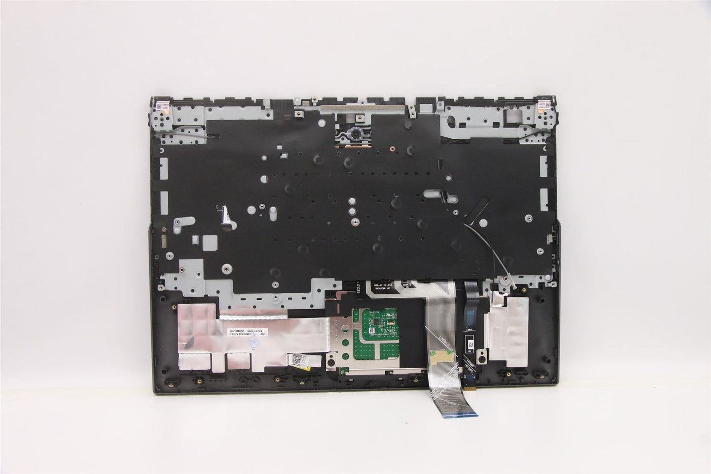 Lenovo Upper Case ASM_BEL L82JFSGw/RGBWRF 5CB1D09617