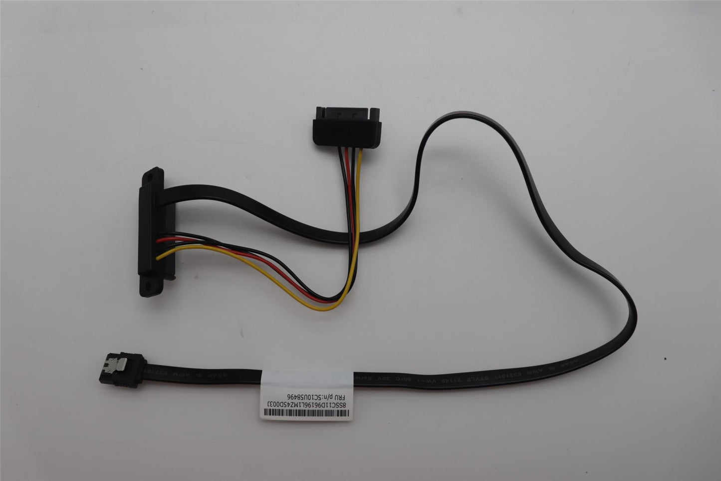 Lenovo Fru SATA 520mm+PWR 150 mm_TCO8.0 5C10U58496