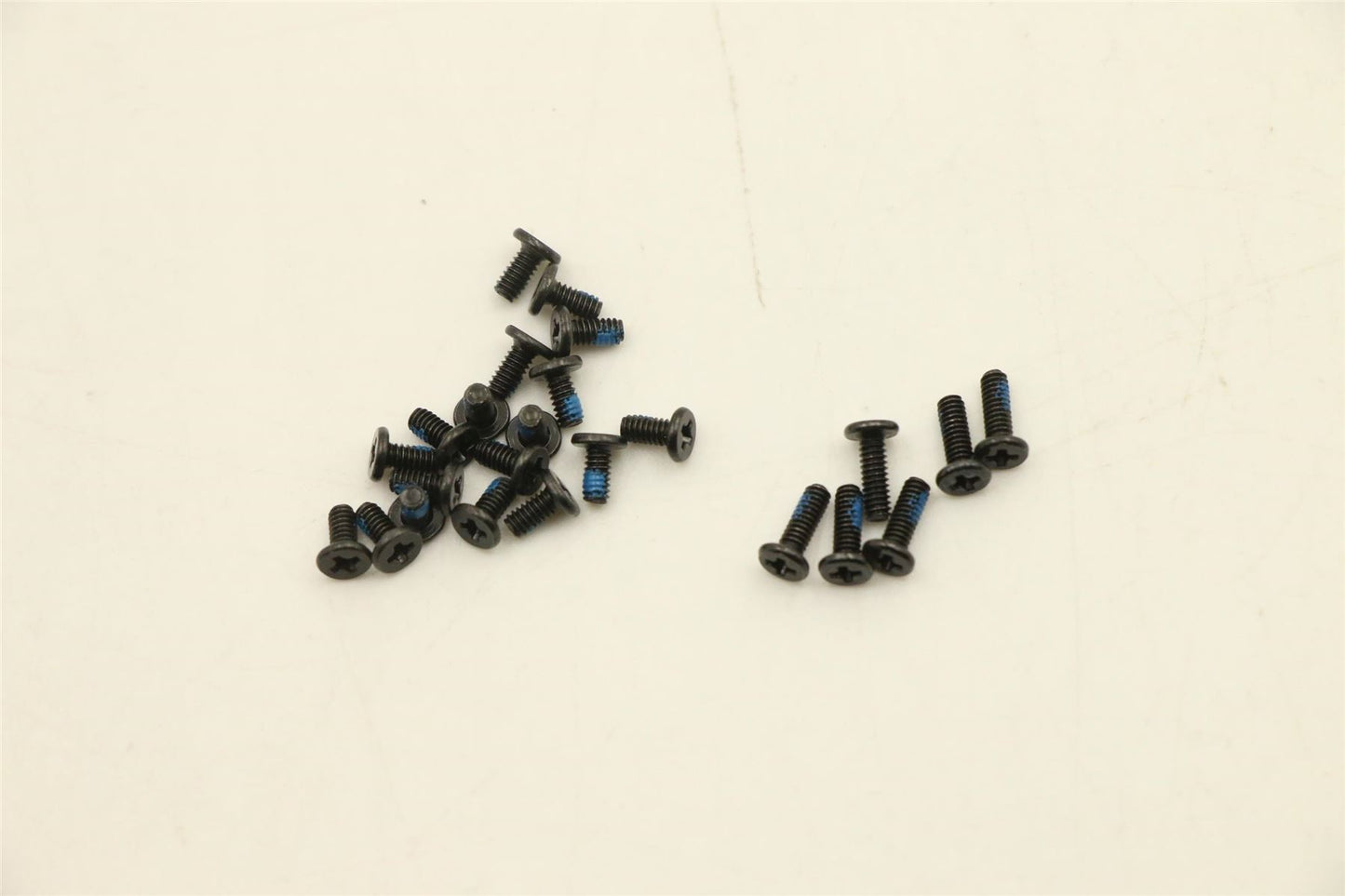 Lenovo SCREW Pro CTRG screw kit 00NY839