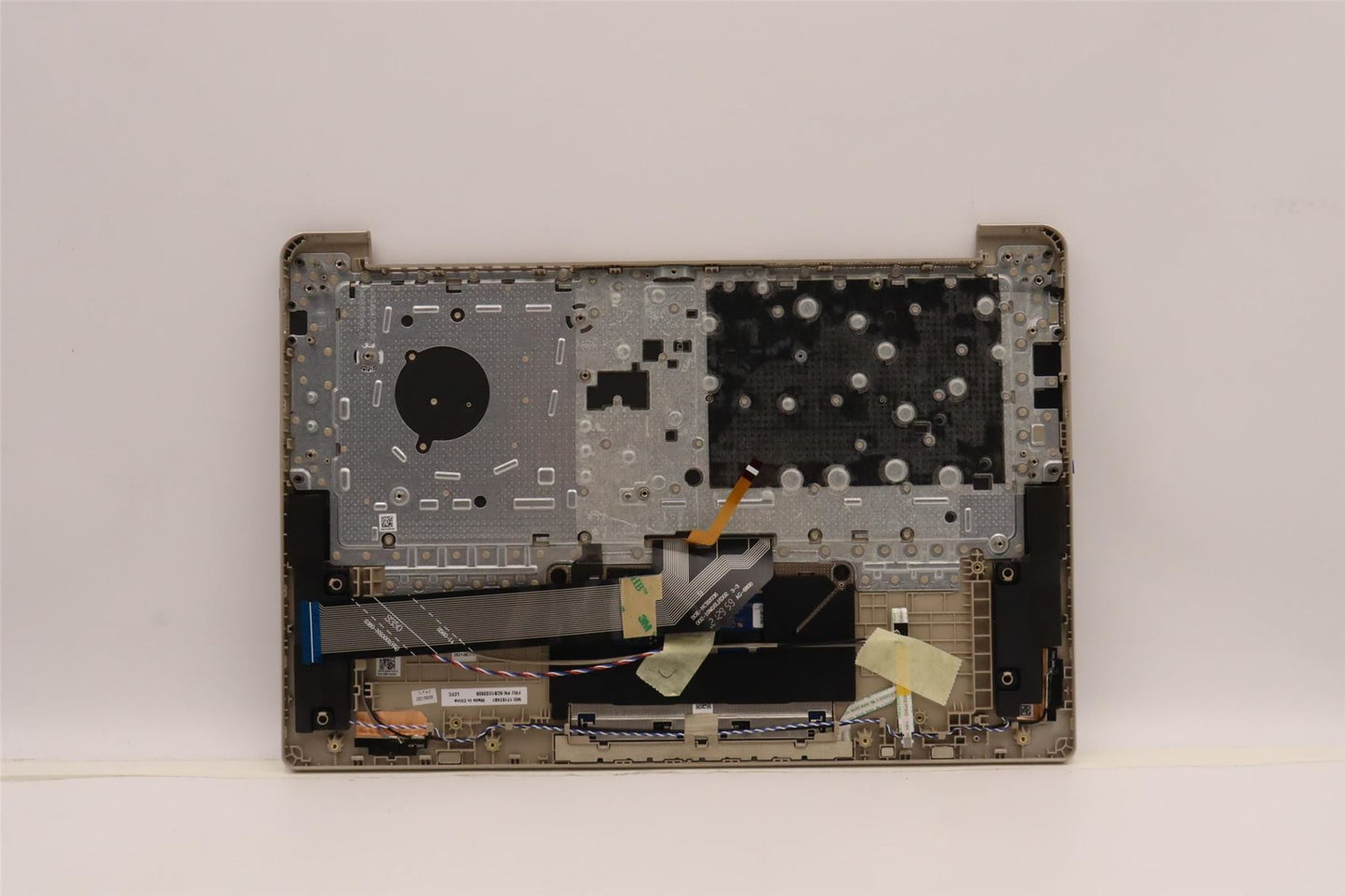 Lenovo Upper Case ASM_BEL L82M8 SD BL 5CB1D33506
