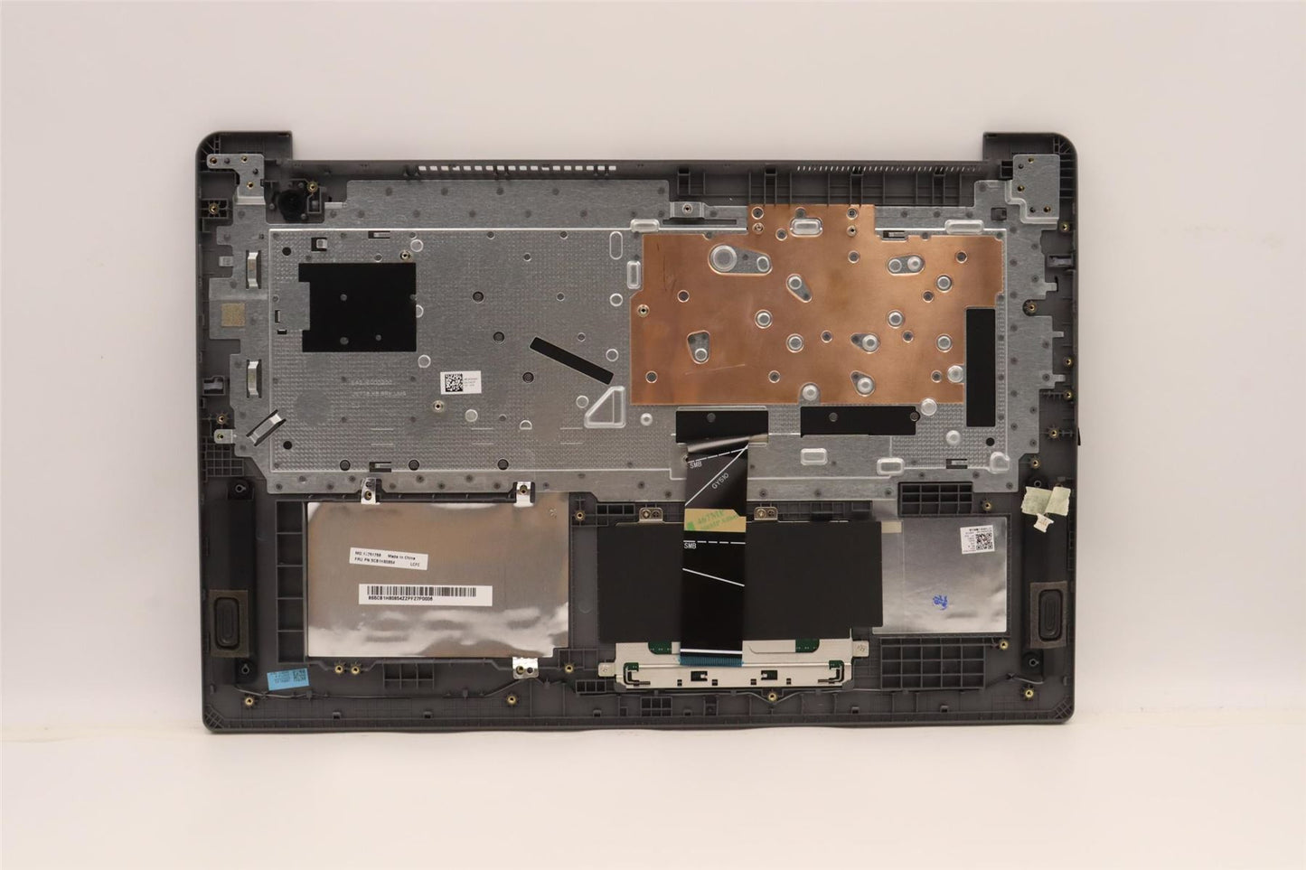 Lenovo Upper Case ASM_SPA L82RL NFP AG U 5CB1H80854
