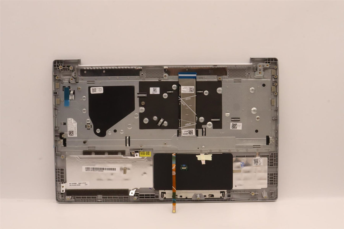 Lenovo Upper Case ASM_GERL82SFFP_CG_BL_PC 5CB1J00383