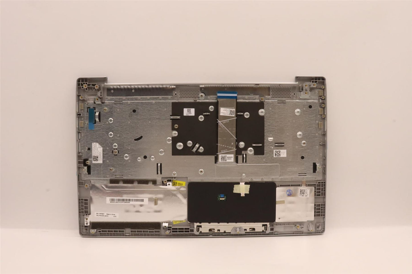 Lenovo Upper Case ASM_UKEL82SFFP_CG_NB_PC 5CB1J00731