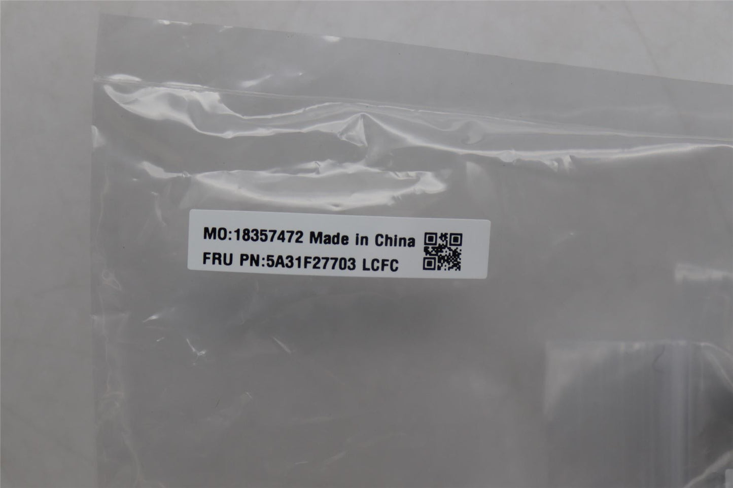 Lenovo Fru, SE10 CAT4 MAIN EXT_ANT 5A31F27703