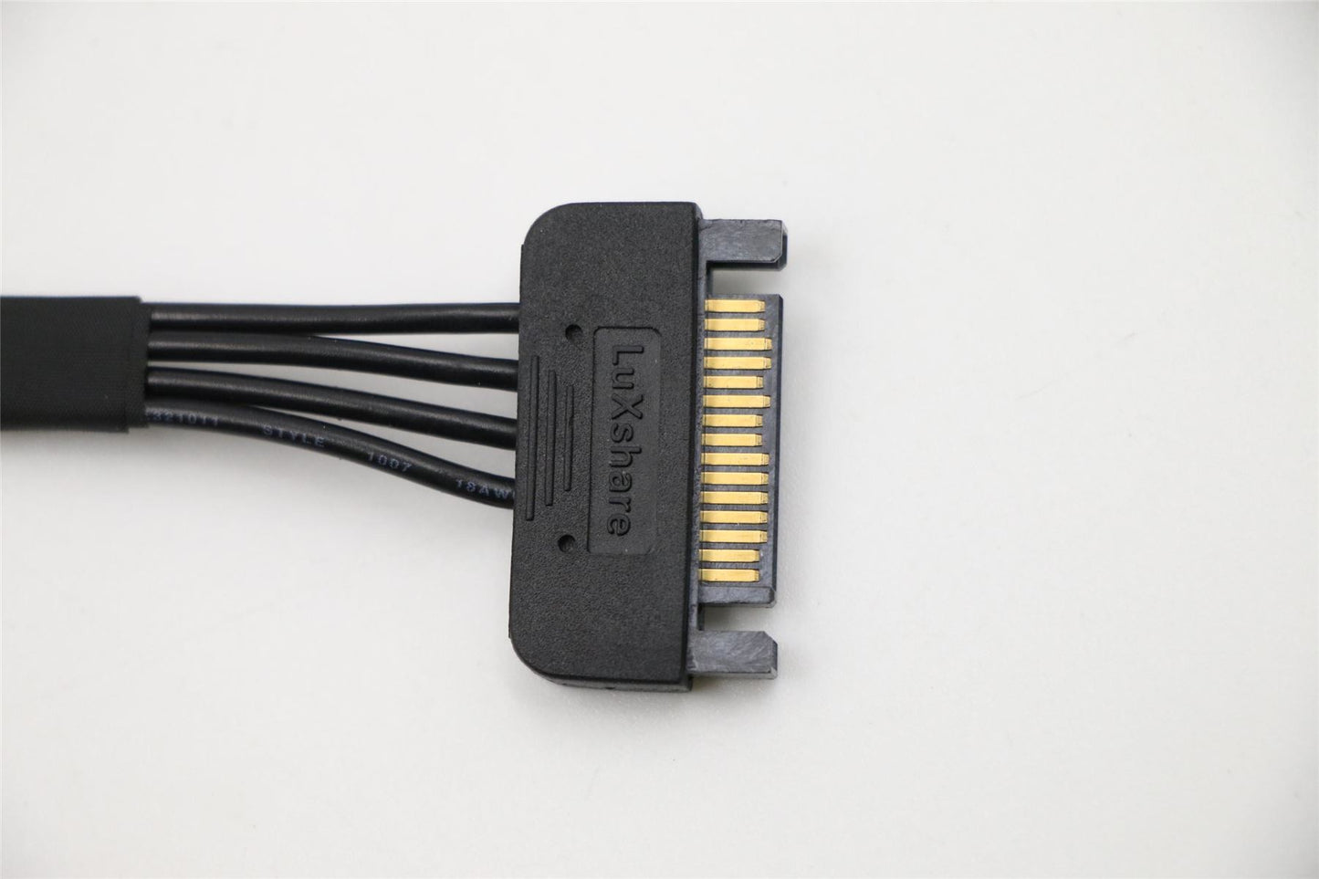 Lenovo Tandberg tape drive Power cable 00HV787