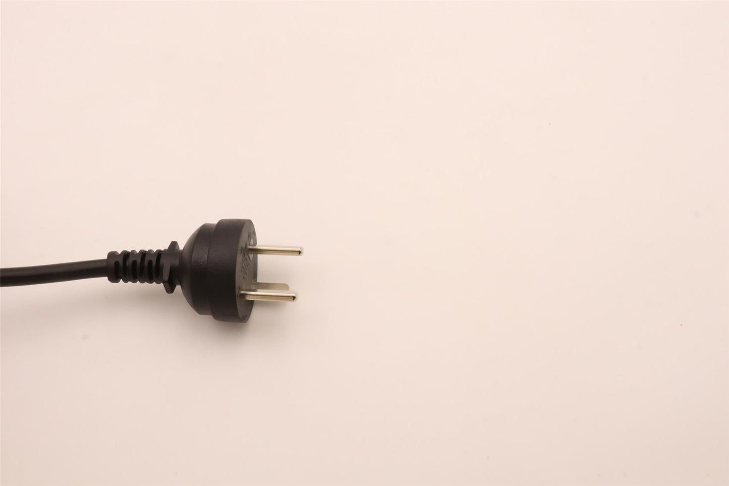 Lenovo LINECORD 3P,DEN,1.8M,Anti-TR,NON-LH,LTK 5L61C95237
