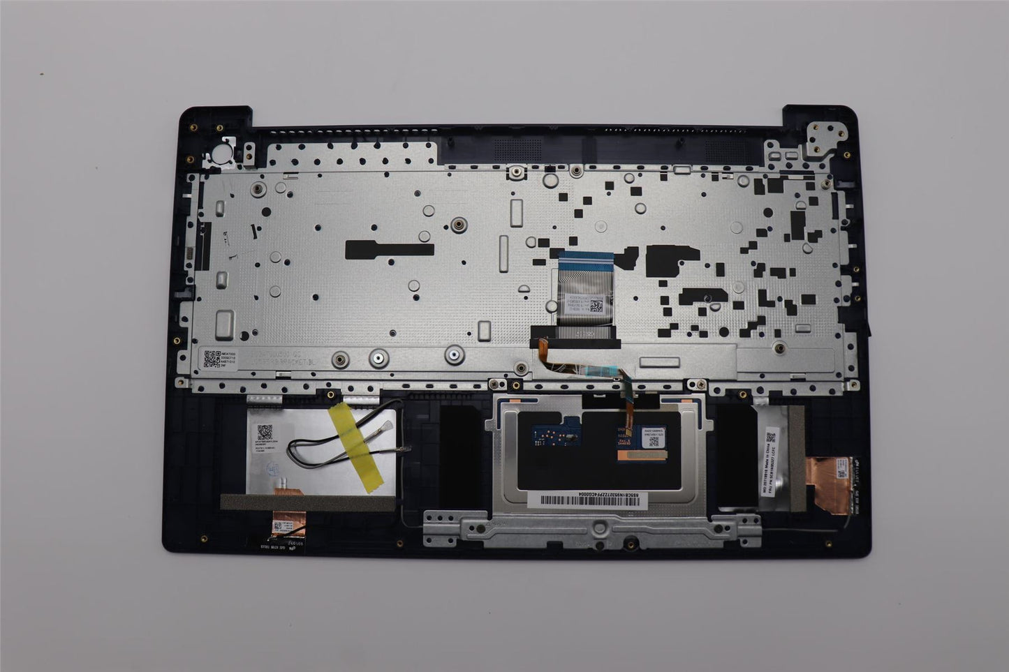 Lenovo Upper Case ASM_EURO ENGL83E6FPABBL 5CB1N95327
