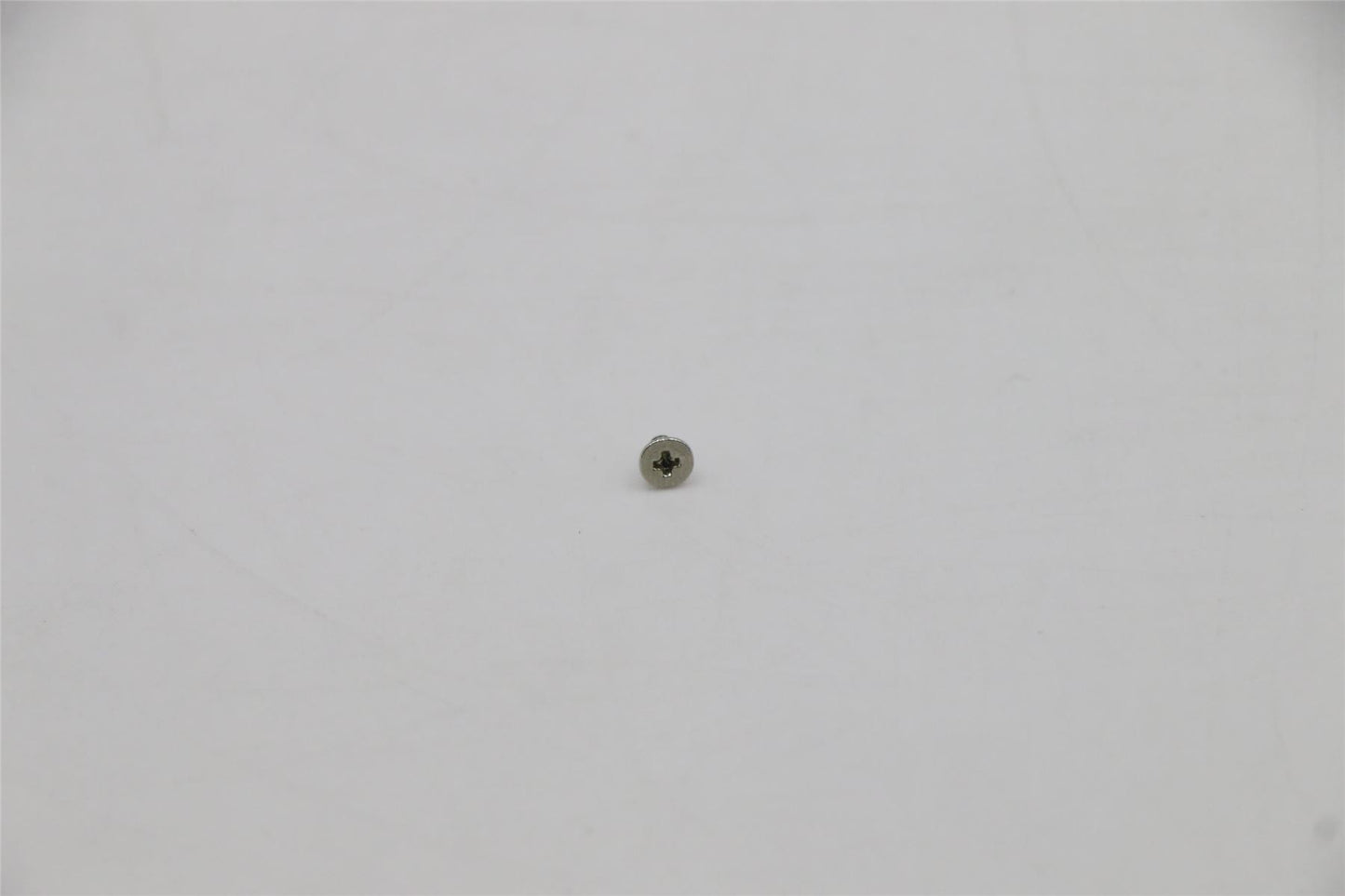 Lenovo 5S10S35336 SCREW Screw L 82M7M2D3.0LK4.0D0.5T