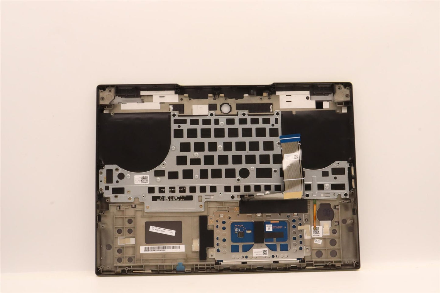 Lenovo Upper Case ASM_UKE L82UG SG_WH 5CB1J32306