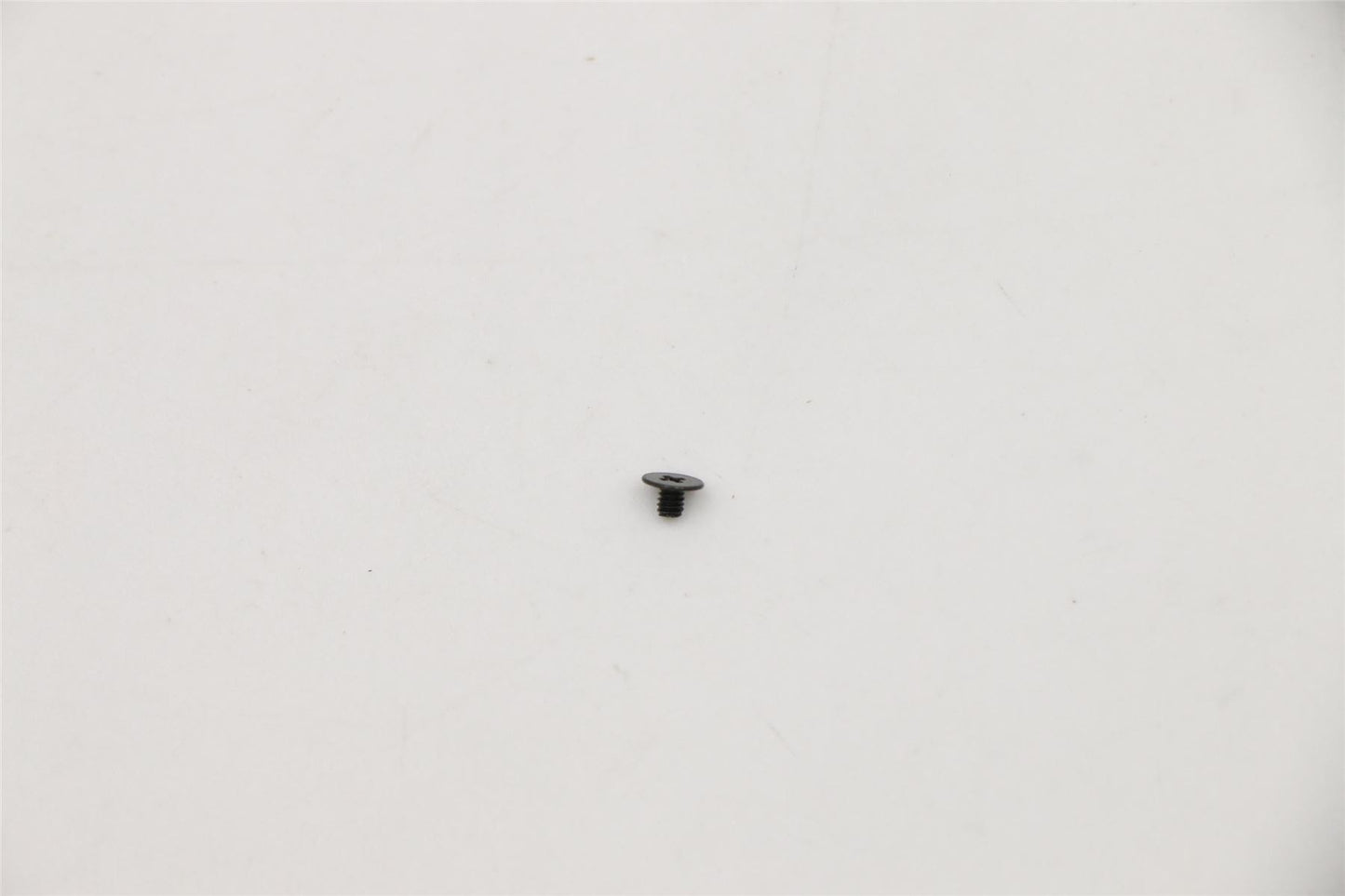 Lenovo SCREW Screw L 82BA 2D 2.5L 5S10S35214