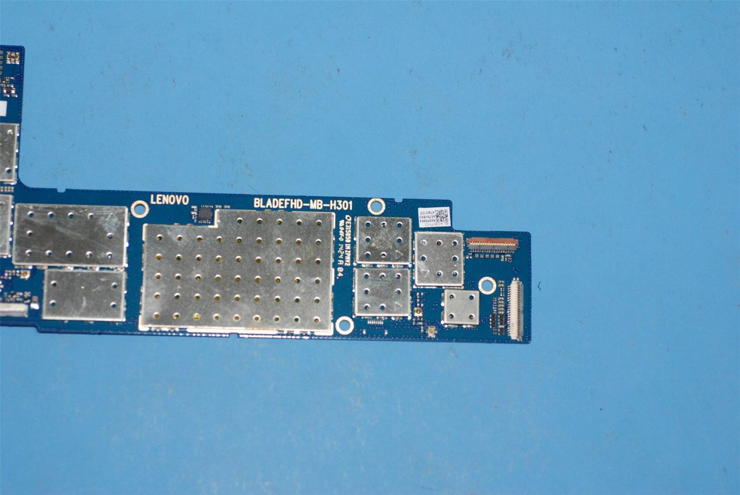 Lenovo B8080 RoW 3G+16GeMMC MB Silver_CS 5B29A6MWFV