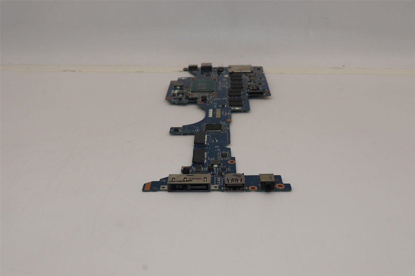 Lenovo 01AY502 BDPLANAR WIN,i5-5200U,INT,TPM,4G