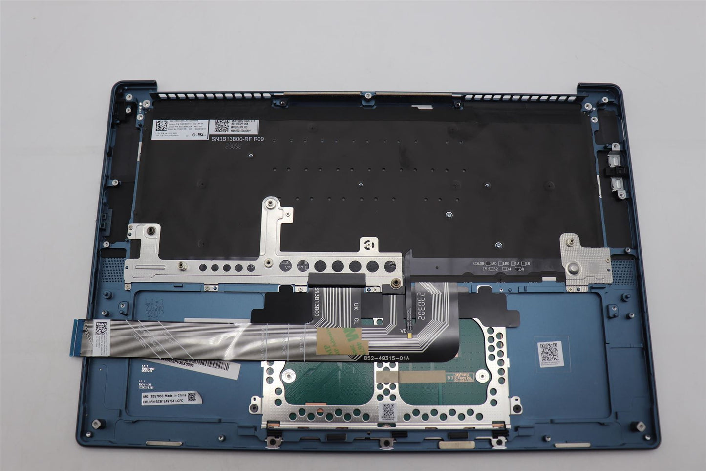 Lenovo Yoga 9 14IRP8 Palmrest Cover Touchpad Keyboard German 5CB1L49754