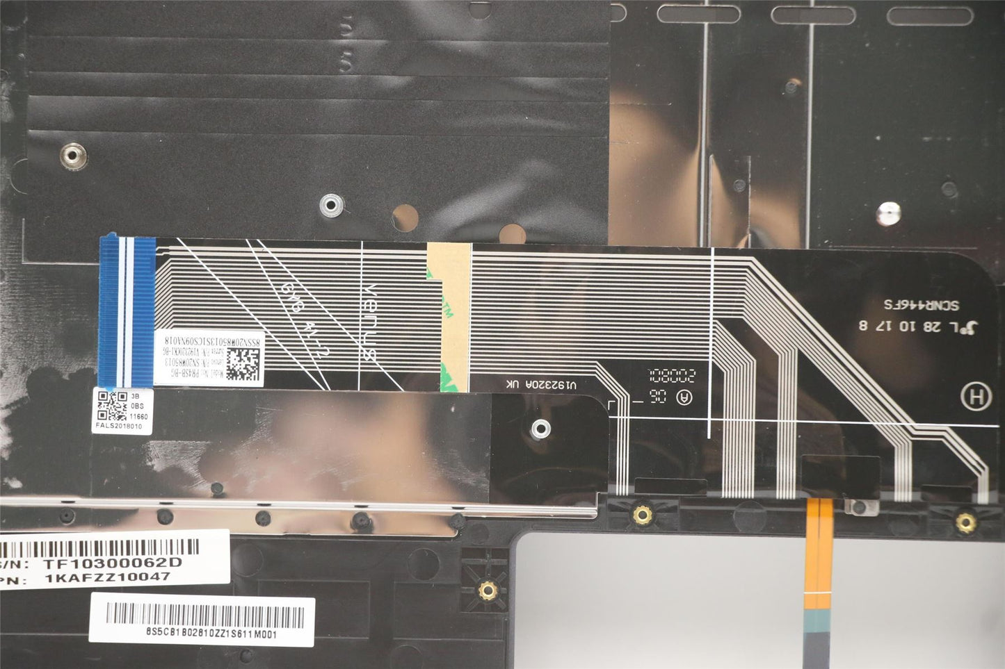 Lenovo Upper Case ASM_BU Q82A3 GY 5CB1B02810