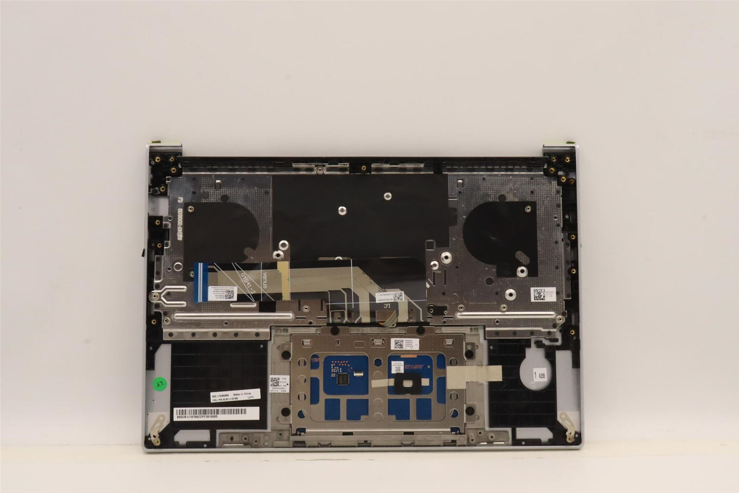Lenovo Yoga 7 14IAH7 Palmrest Cover Touchpad Keyboard German Silver 5CB1J19799