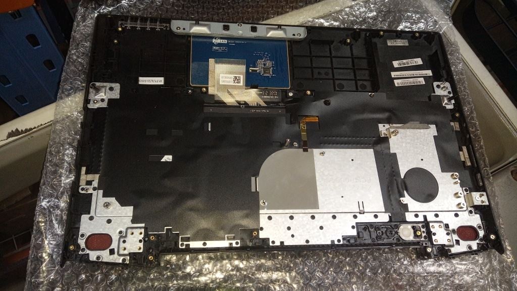Lenovo Upper Case C Y50-70T W/KB-ARE Keyboard 5CB0F78773