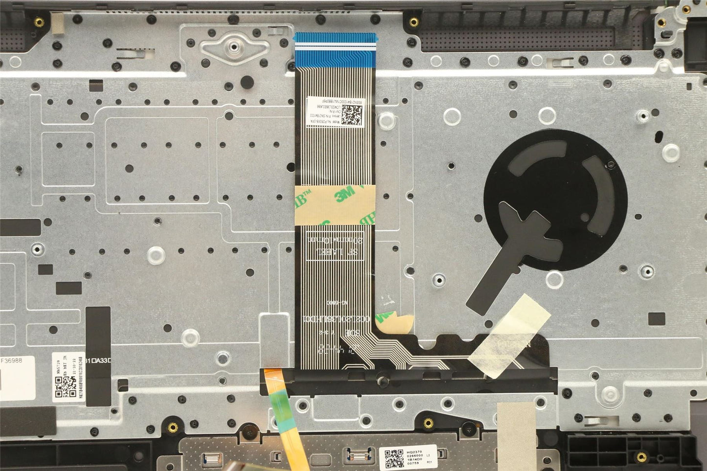 Lenovo Upper Case ASM_SPA H 82QQ SG_UMA 5CB1F36988