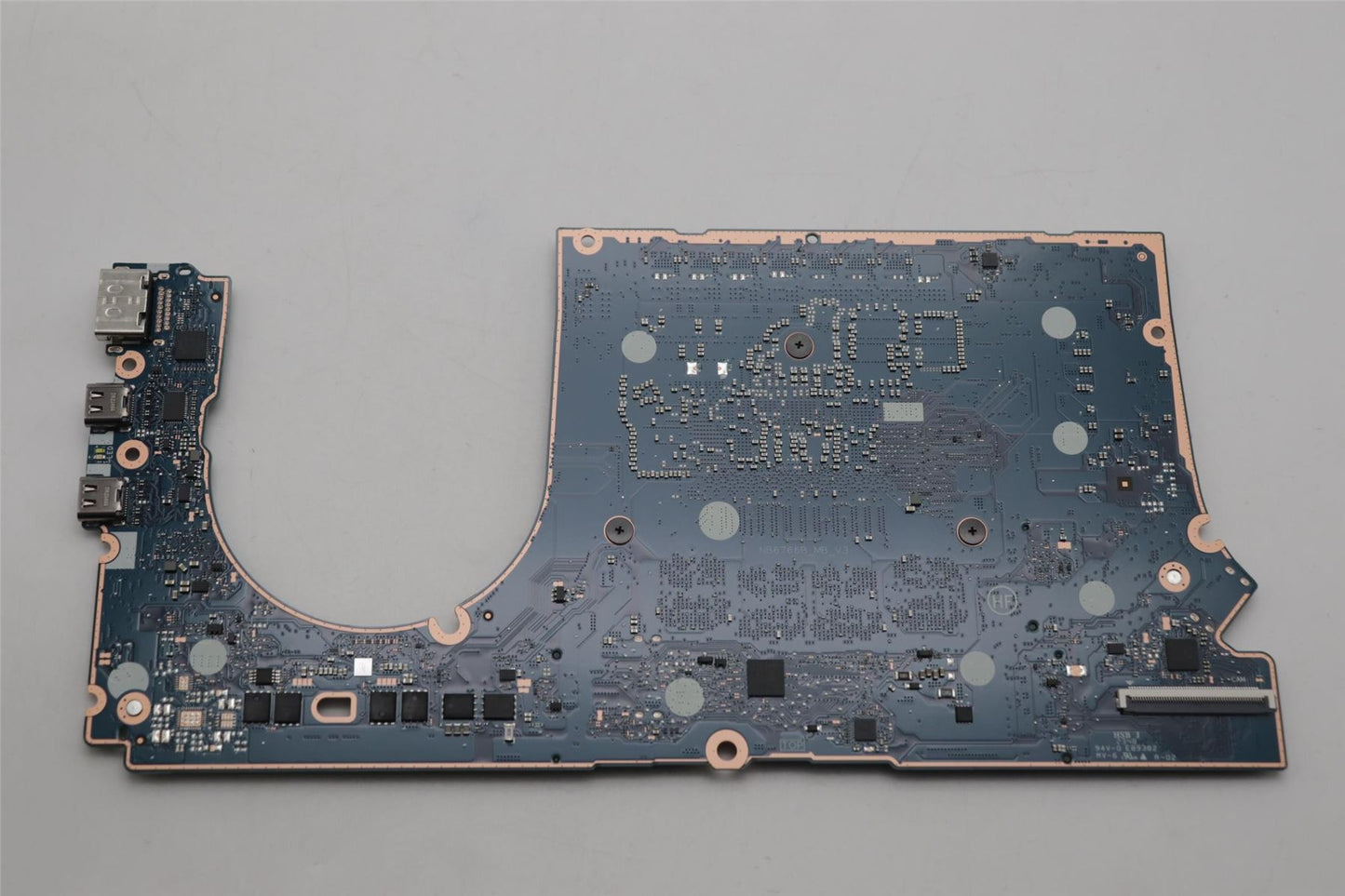 Lenovo H 83D2 ULT5 125H UMA32G L WINRM 5B21M05285