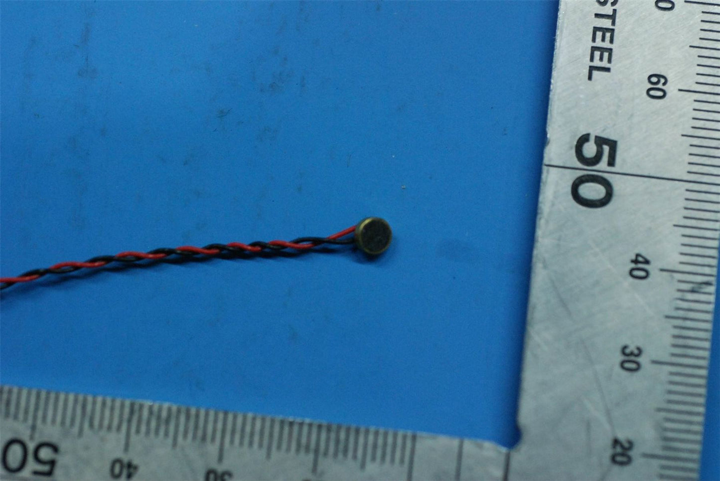 Lenovo TB-8304 MIC&*HQ20500569000 CS 5M48C10156