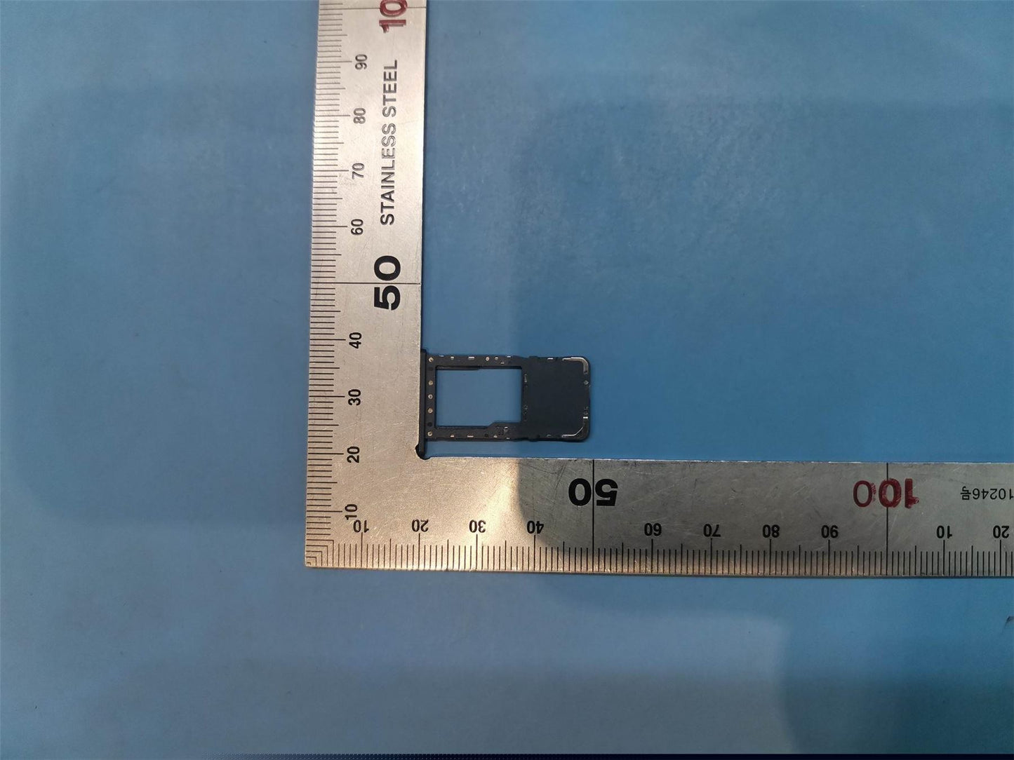 Lenovo TB300FU SIM Tray_BE&*81804-00023 CS 5M88C21977