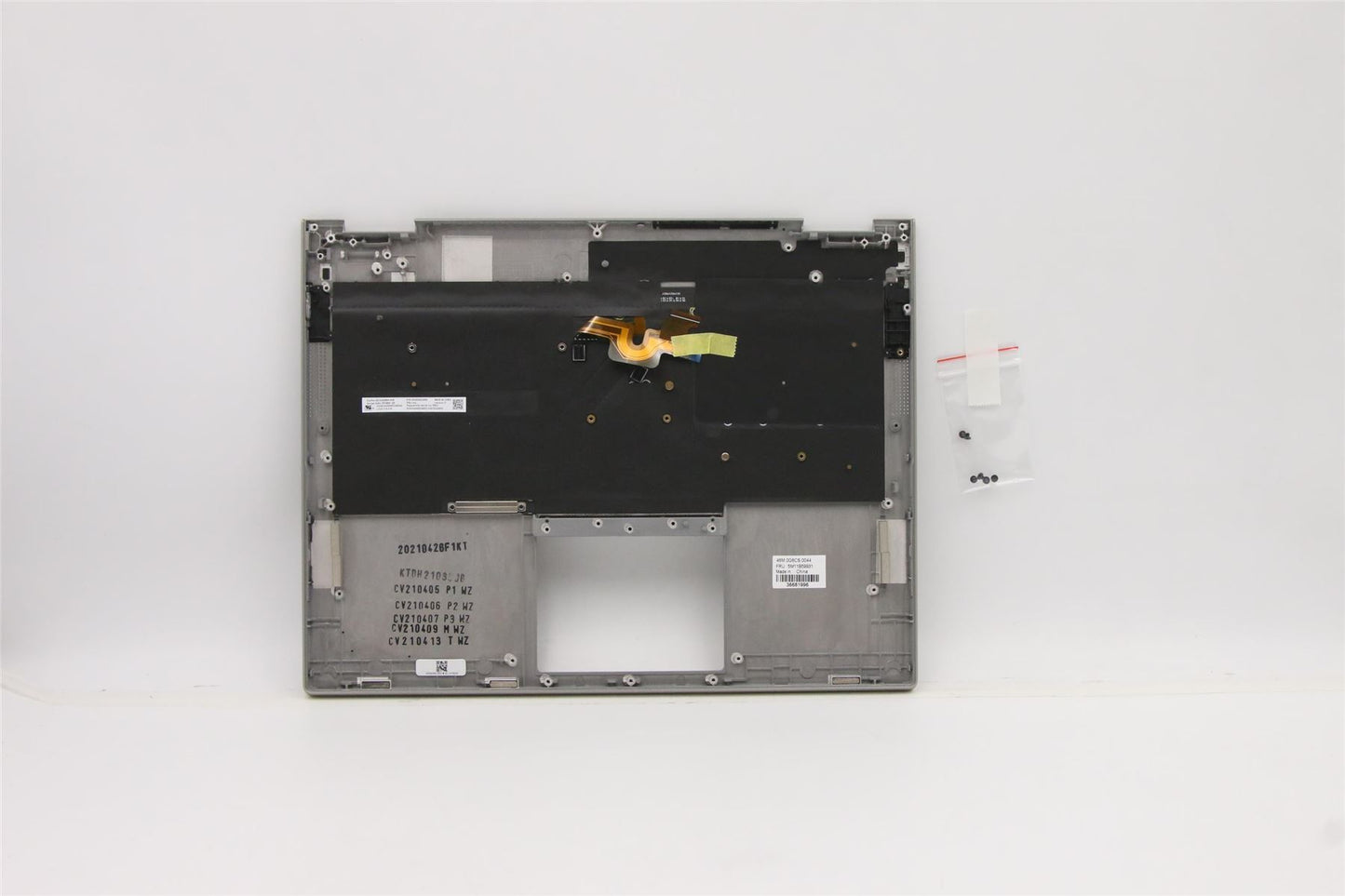 Lenovo ThinkPad X1 Keyboard Palmrest Top Cover Italian Titanium 5M11B59859