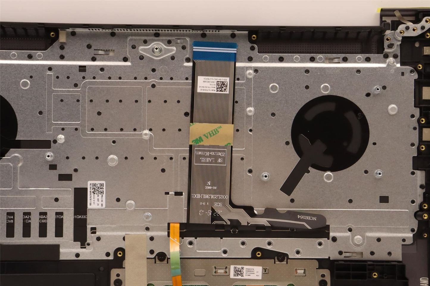 Lenovo Upper Case ASM_GER H 82UW I VGA 5CB1J38440