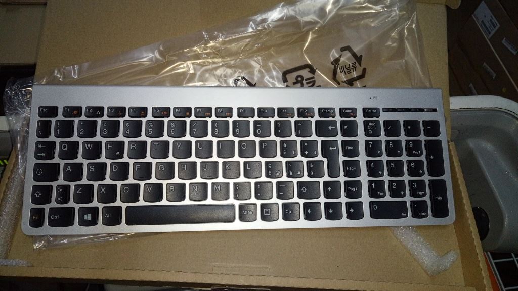 Lenovo Liteon SK-8861(IT) 2.4G KB-Silver8 Italian Keyboard 25209221