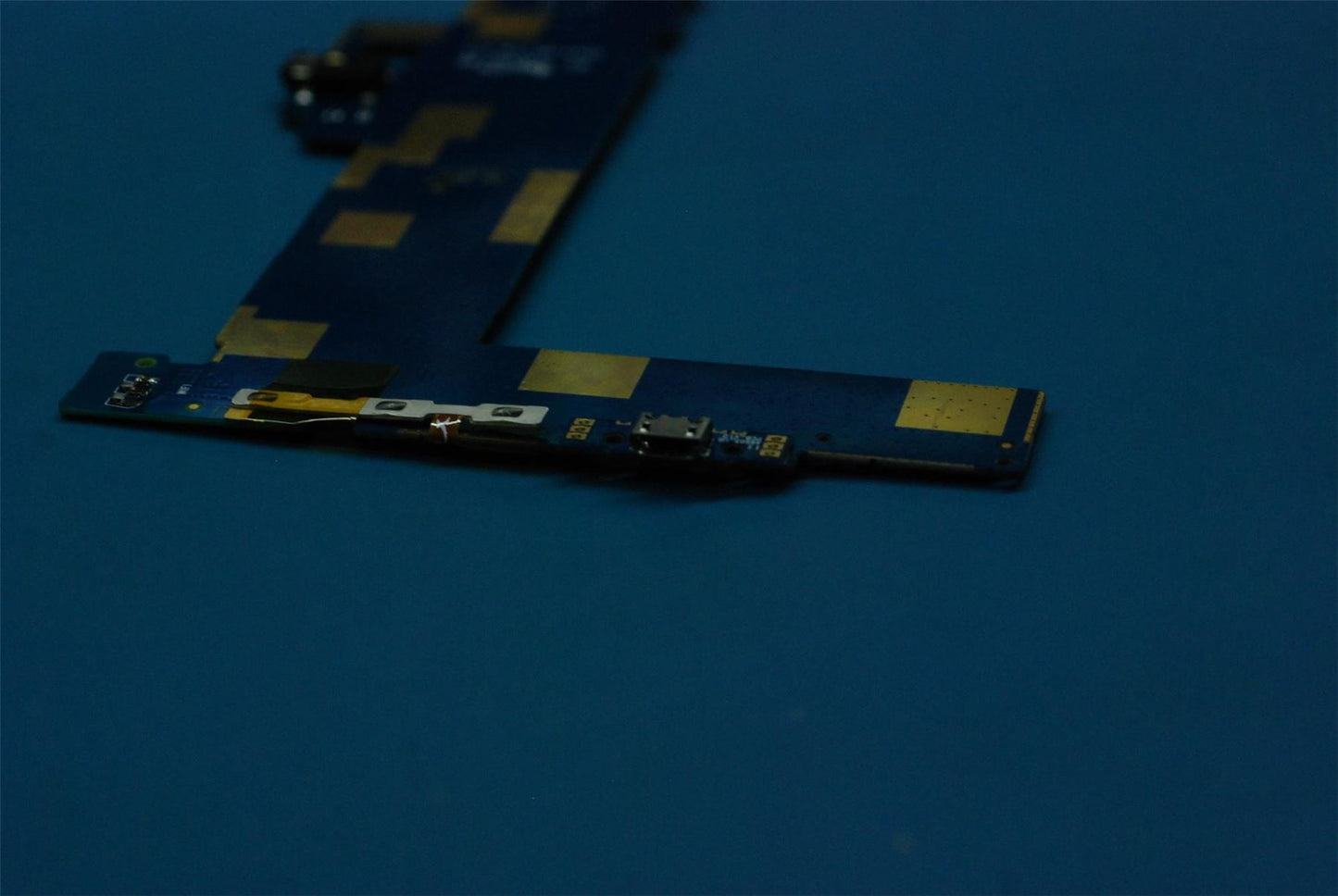 Lenovo TB3-X70F MB_32G&*HQ31602185000 CS 5B28C05475